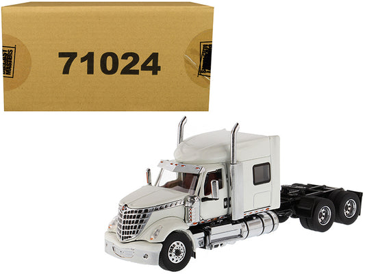 International LoneStar Sleeper Cab Truck Tractor White 1/50 T&y Diecast Model by T&y Diecast Masters