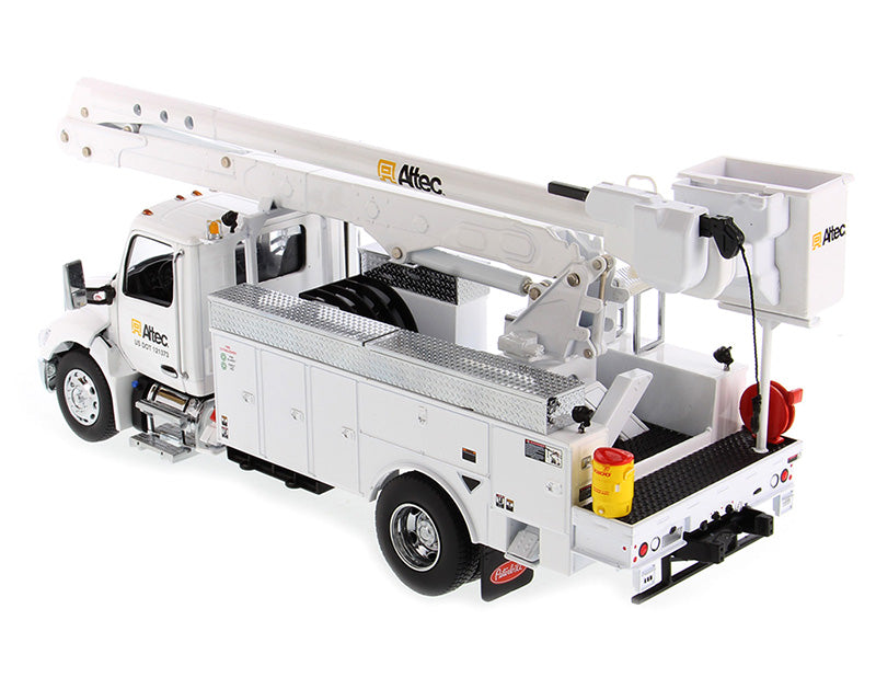 Peterbilt 536 Truck with Altec AA55 Aerial Service Body White "Transport Series" 1/32 Diecast Model by Masters <h2>Peterbilt Masters</h2> <p>High-quality car perfect for collectors and enthusiasts. Fe