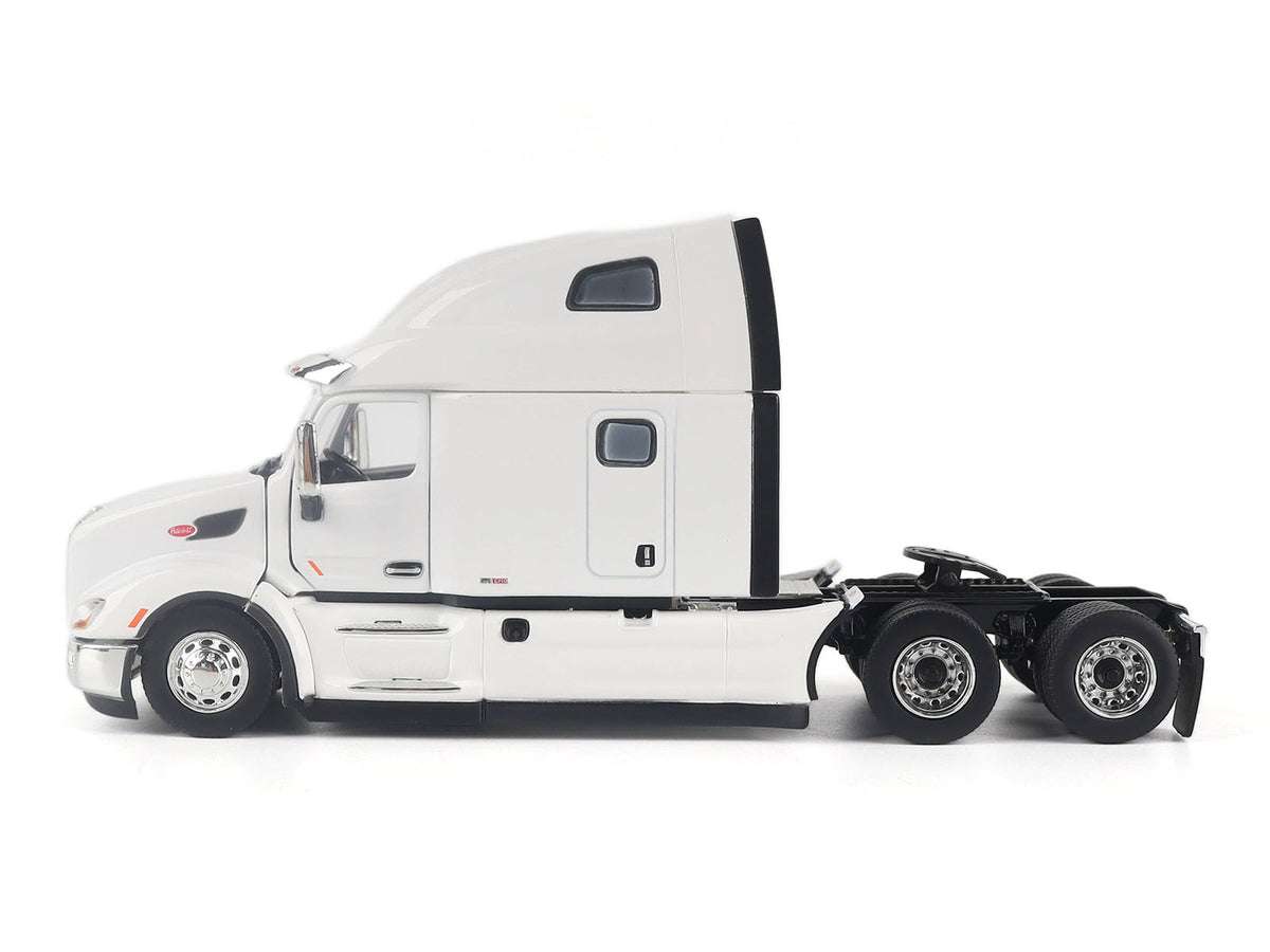 Peterbilt 579 Ultraloft Tandem Tractor 1/50 Diecast Model - Diecast Masters