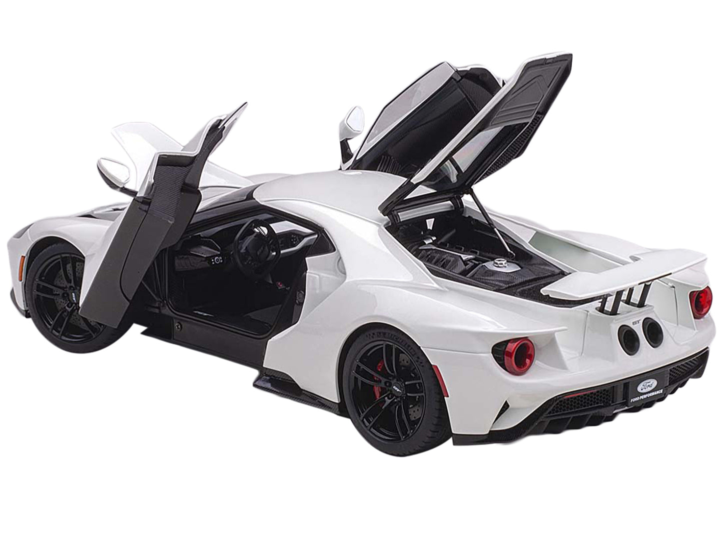 2017 Ford GT Frozen White 1/18 Model Car by Autoart <h2>2017 Autoart</h2> <p>High-quality diecast perfect for collectors and enthusiasts. Features detailed interior exterior craftsmanship, realistic p