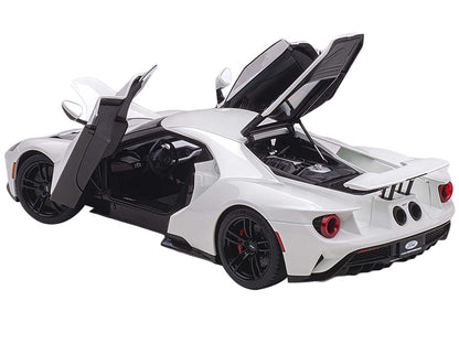 2017 Ford GT Frozen White 1/18 Model Car by Autoart <h2>2017 Autoart</h2> <p>High-quality diecast perfect for collectors and enthusiasts. Features detailed interior exterior craftsmanship, realistic p