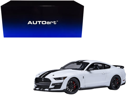 Ford Mustang Shelby GT500 Oxford White with Black Stripes 1/18 Model Car by Autoart T&y
