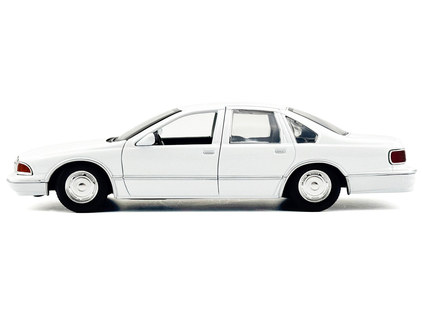 1993 Chevrolet Caprice Police Car Unmarked White "Custom Builder's Kit" Series 1/24 Diecast Model by Motormax <h2>1993 Motormax</h2> <p>High-quality perfect for collectors and enthusiasts. Features de