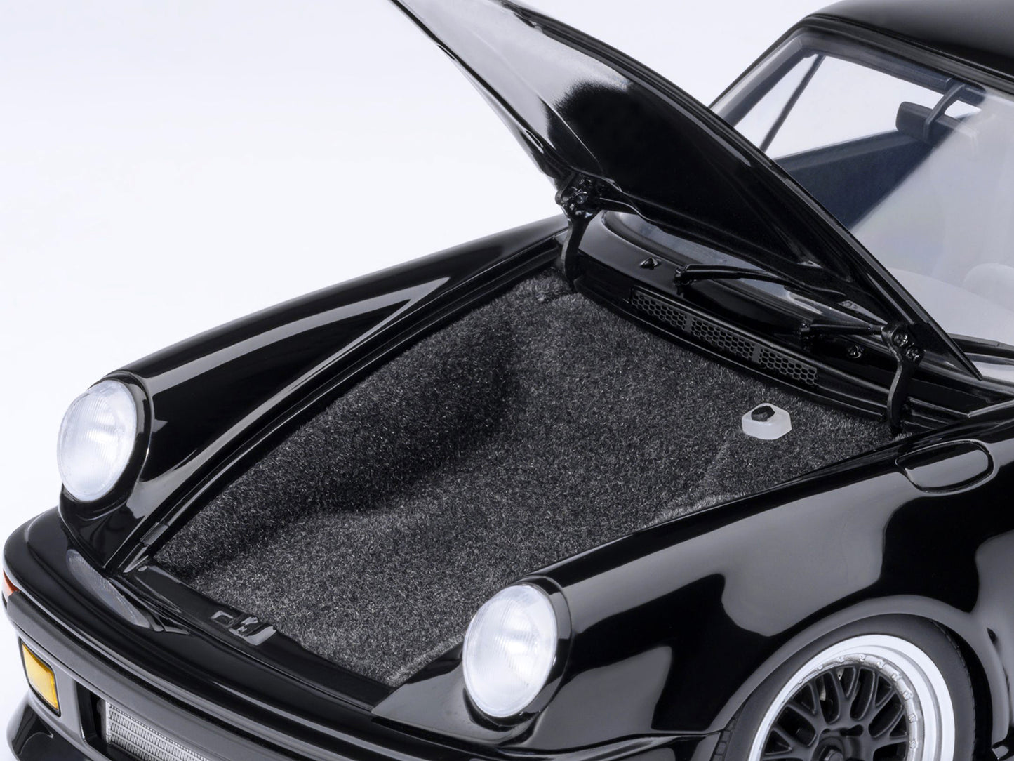Porsche 911 (930) Turbo "Blackbird" Black "Wangan Midnight - Comic #1 Version" Manga 1/18 Model Car by Autoart <h2>Porsche Autoart</h2> <p>High-quality diecast perfect for collectors and enthusiasts.