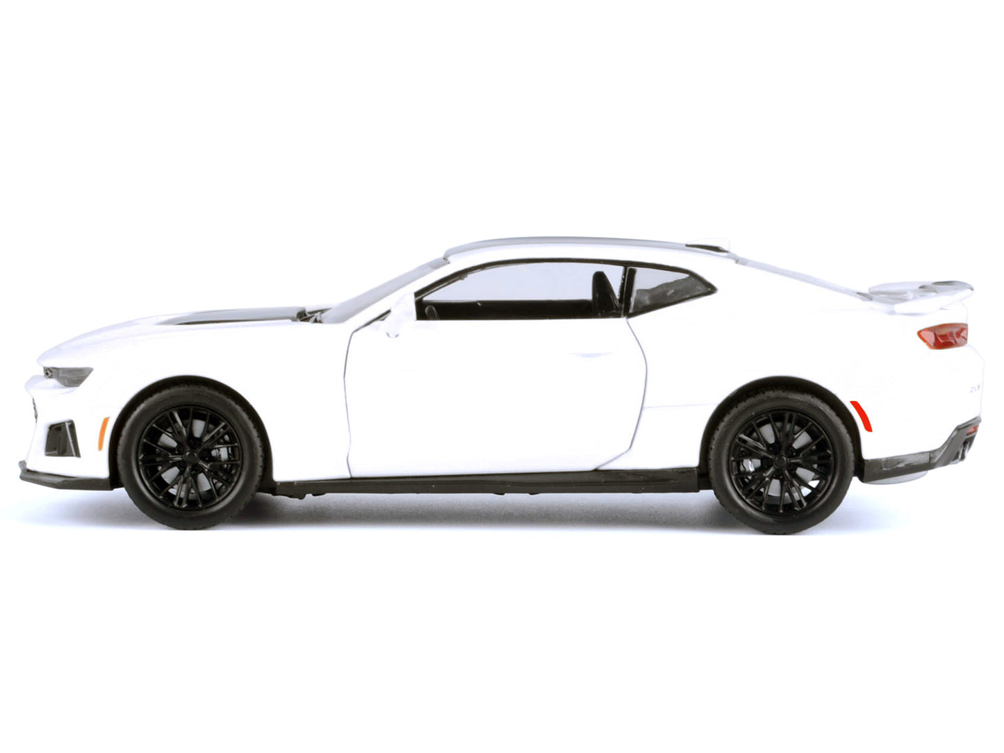 2017 Chevrolet Camaro ZL1 White 1/24 Diecast Model Car by Motormax <h2>2017 Motormax</h2> <p>High-quality perfect for collectors and enthusiasts. Features detailed interior exterior craftsmanship, rea