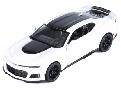 2017 Chevrolet Camaro ZL1 White 1/24 Diecast Model Car by Motormax <h2>2017 Motormax</h2> <p>High-quality perfect for collectors and enthusiasts. Features detailed interior exterior craftsmanship, rea