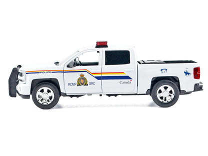 2017 Chevrolet Silverado 1500 LT Z71 Crew Cab Pickup Truck "Royal Canadian Mounted Police" White with Flashing Light Bar and Front and Rear Lights and Sounds "Law Enforcement and Public Service" Series 1/27 T&y Diecast Model Car by Motormax