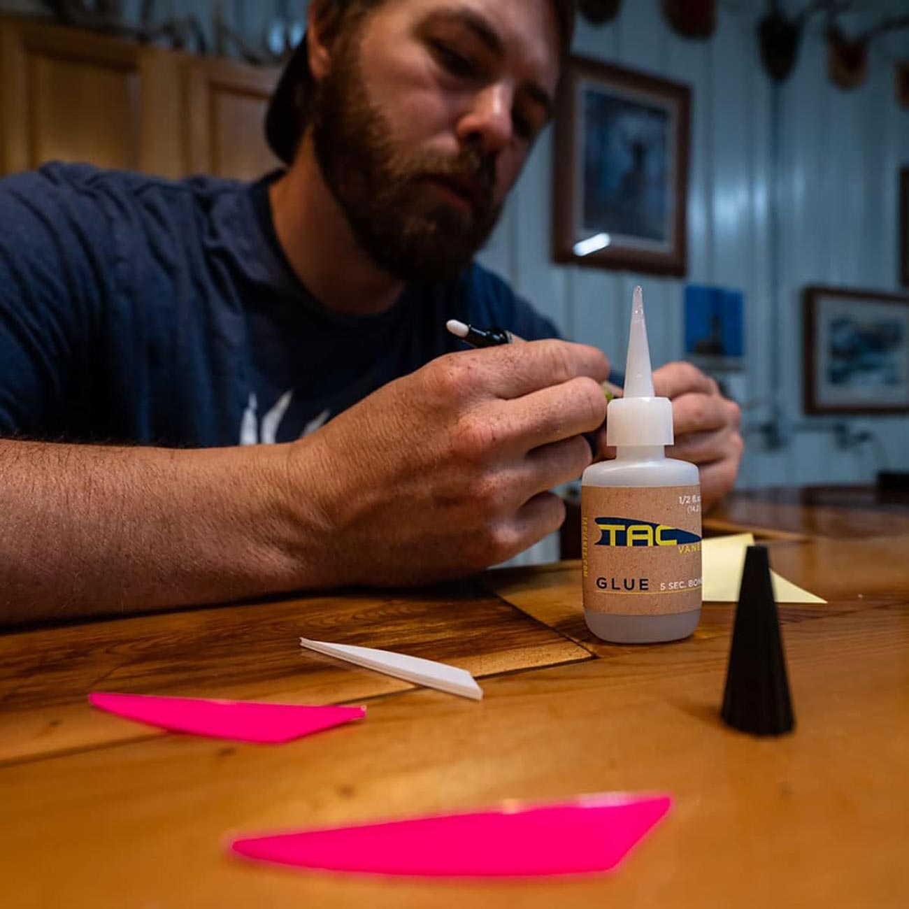 TAC Vanes Glue 0.5 fl oz.