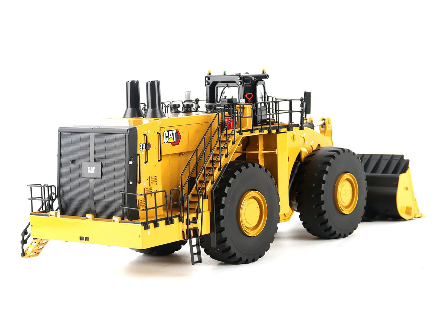 CAT Caterpillar 995 Wheel Loader Yellow "High Line Series" 1/50 Diecast Model by Masters <h2>CAT Masters</h2> <p>High-quality car perfect for collectors and enthusiasts. Features detailed interior ext