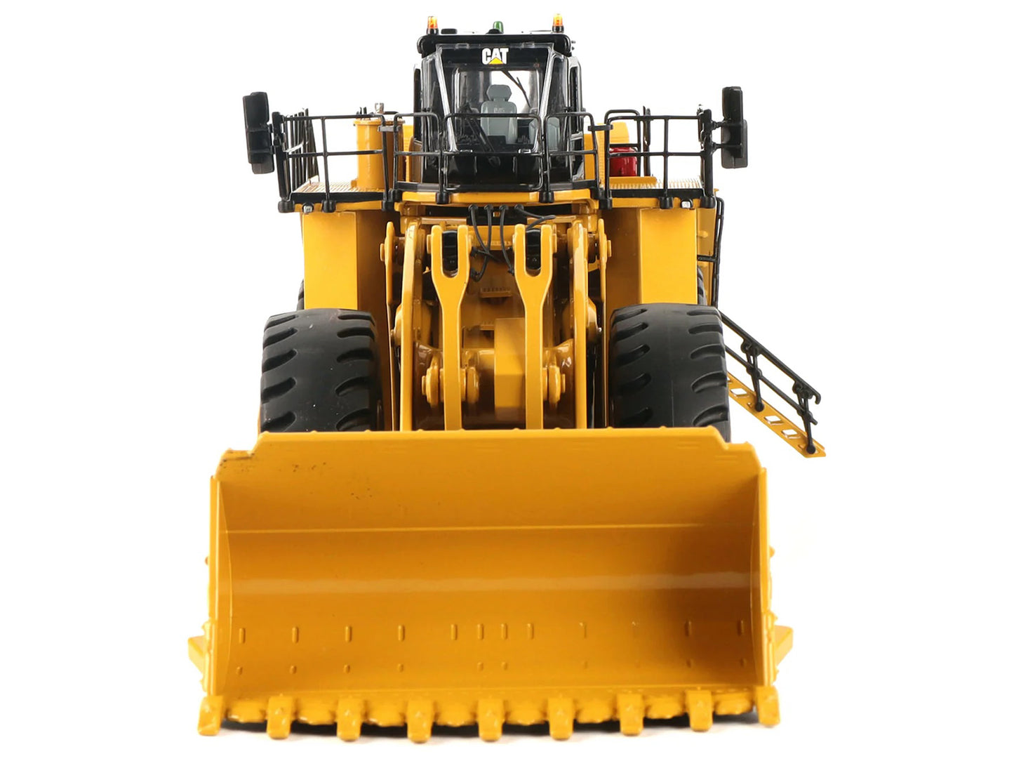 CAT Caterpillar 995 Wheel Loader Yellow "High Line Series" 1/50 Diecast Model by Masters <h2>CAT Masters</h2> <p>High-quality car perfect for collectors and enthusiasts. Features detailed interior ext