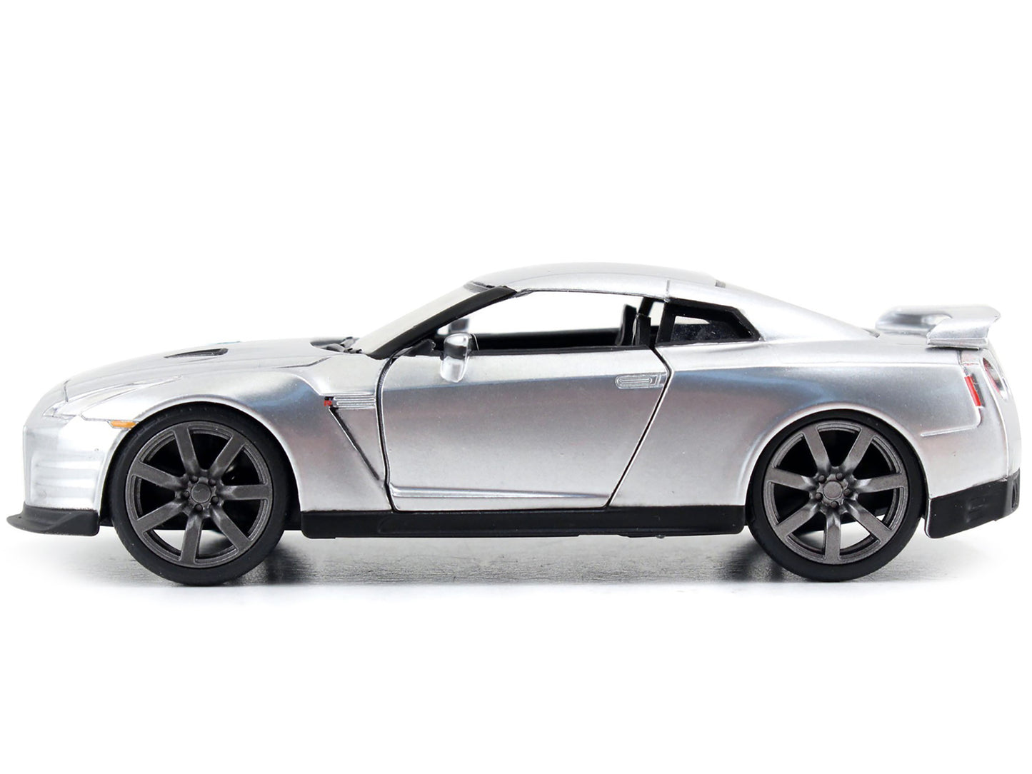 Brian's Nissan GT-R (R35) Silver Metallic "Fast & Furious" Movie 1/32 Diecast Model Car by Jada <h2>Brian's Jada</h2> <p>High-quality perfect for collectors and enthusiasts. Features detailed interior