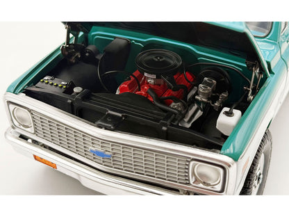 1972 Chevrolet Blazer K/5 Green & White Stripes Limited Edition 1/18 Diecast