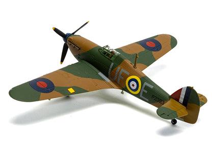 Hawker Hurricane Mk.I Fighter Aircraft "Pilot Officer William 'Billy' Fiske No. 601 Squadron Battle of Britain" (1940) British Royal Air Force "The Aviation Archive" Series 1/72 Diecast Model by Corgi