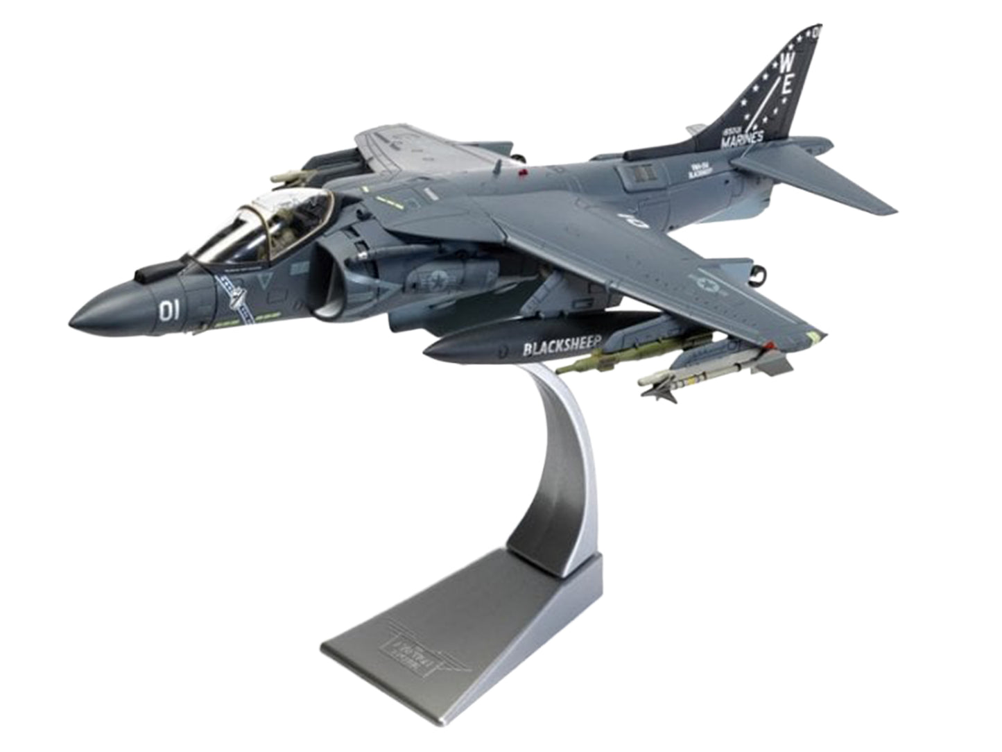 McDonnell Douglas AV-8B Harrier II Plus Aircraft "165001/01 VMA-214 Black Sheep MCAS Yuma" (2019) United States Marine Corps "The Aviation Archive" Series 1/48 Diecast Model by Corgi