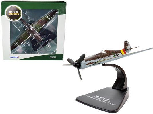 Focke-Wulf Ta 152 H-1 Fighter Plane Pilot: Oberfelwebel Josef Keil Geschwaderstab JG 301 Alteno April (1945) "Oxford Aviation" Series 1/72 T&y Diecast Model Airplane by Oxford T&y Diecast
