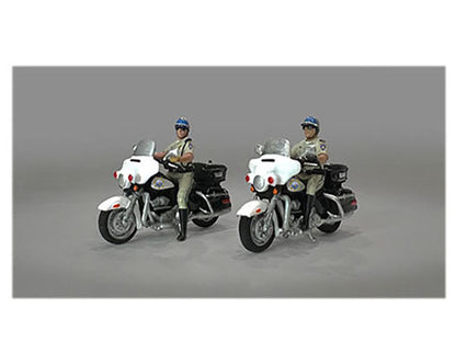 "Highway Patrol" 4 piece Diecast Figure Set (2 Figures 2 Motorcycles) Limited Edition to 3600 pieces Worldwide for 1/64 Scale Models by American Diorama