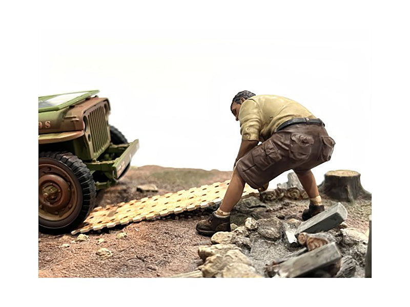 "4X4 Mechanic" Figure 2 with Board Accessory for 1/18 Scale Models by American Diorama <h2>"4X4 Diorama</h2> <p>High-quality diecast model car perfect collectors and enthusiasts. Features detailed int