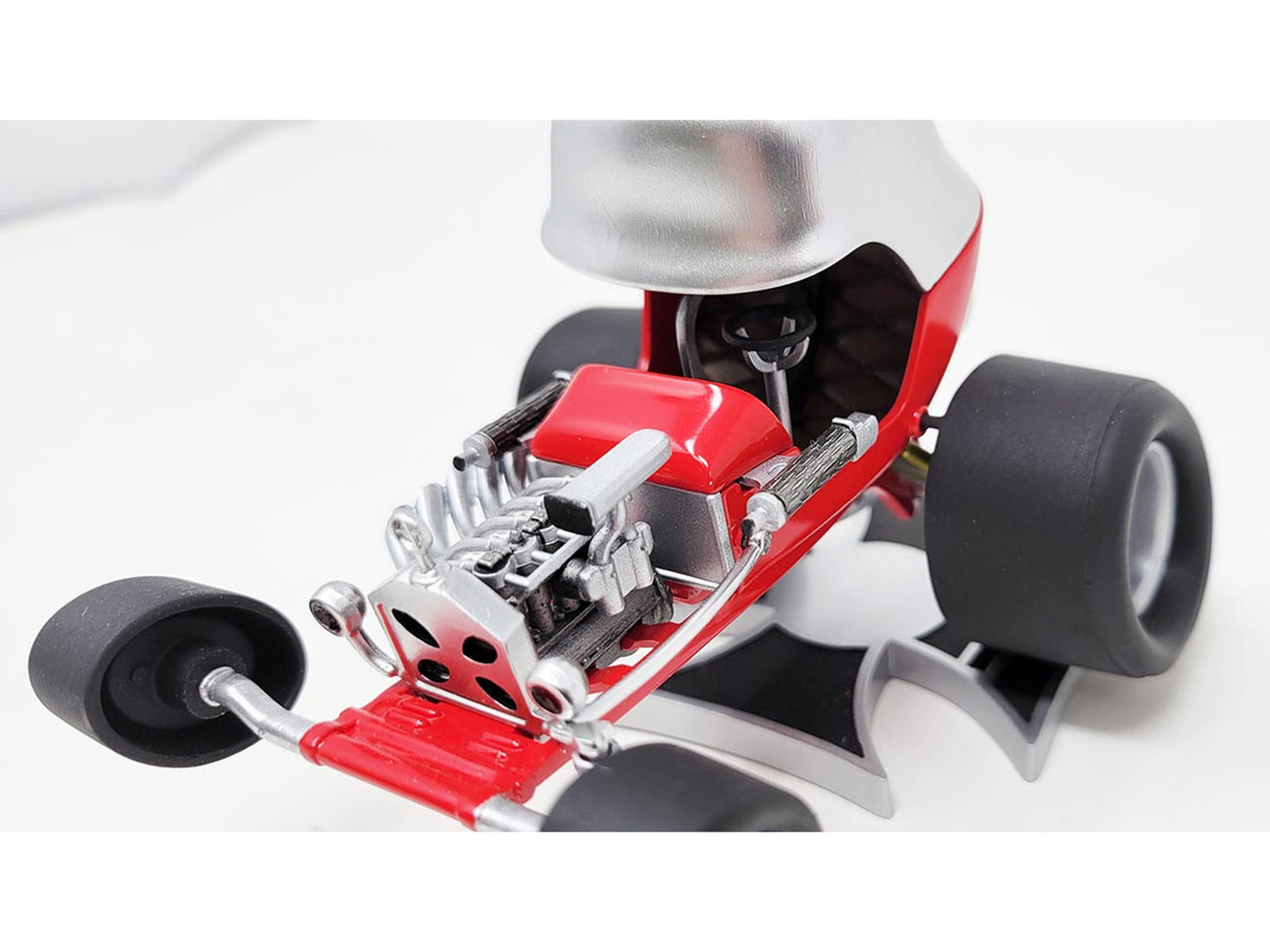 Model Kit Tom Daniel's Lil' Red Baron Show Rod (Snap-to-Build) 1/32 Scale Model by Atlantis T&y