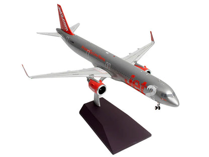 Airbus A321neo Commercial Aircraft "Jet2" (G-SUNO) Silver with Red Tail "Gemini 200" Series 1/200 Diecast Model Airplane by GeminiJets <h2>Airbus GeminiJets</h2> <p>High-quality car perfect for collec