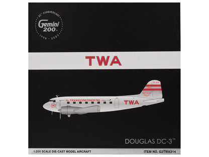 Douglas DC-3 Commercial Aircraft "TWA (Trans World Airlines)" (NC1943) Polished Metal Finish with Red Tail Stripes "Gemini 200" Series 1/200 Diecast Model Airplane by GeminiJets <h2>Douglas GeminiJets
