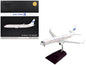 Boeing 737-900ER Commercial Aircraft with Flaps Down "Continental Airlines - United Airlines" (N75435) White Red and Blue Stripes "Gemini 200" Series 1/200 Diecast Model Airplane by GeminiJets <h2>Boe