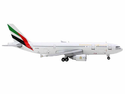 Airbus A300-600R Commercial Aircraft "Emirates Airlines" (A6-EKC) White with Striped Tail 1/400 Diecast Model Airplane by GeminiJets <h2>Airbus GeminiJets</h2> <p>High-quality car perfect for collecto