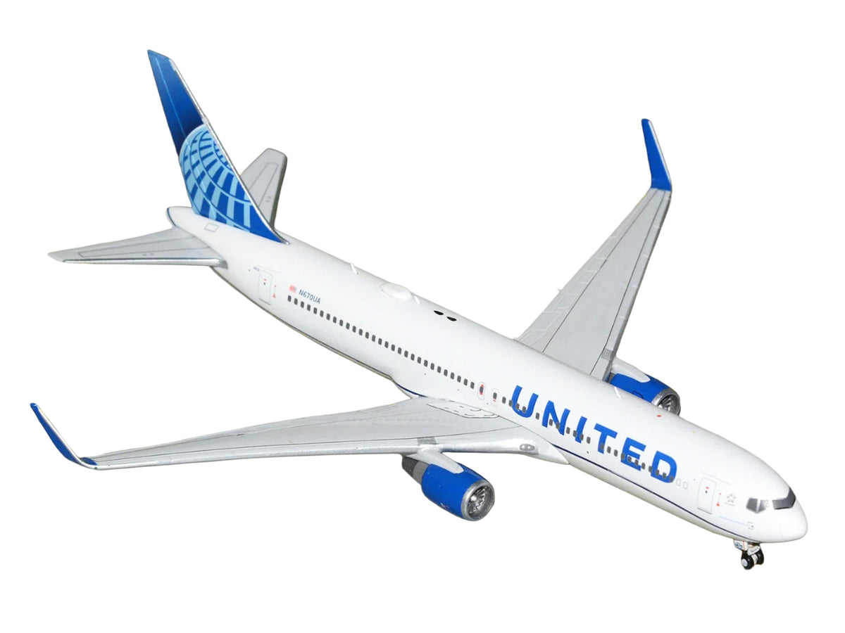 Boeing 767-300ER Commercial Aircraft 1/400 Diecast Aircraft - GeminiJets