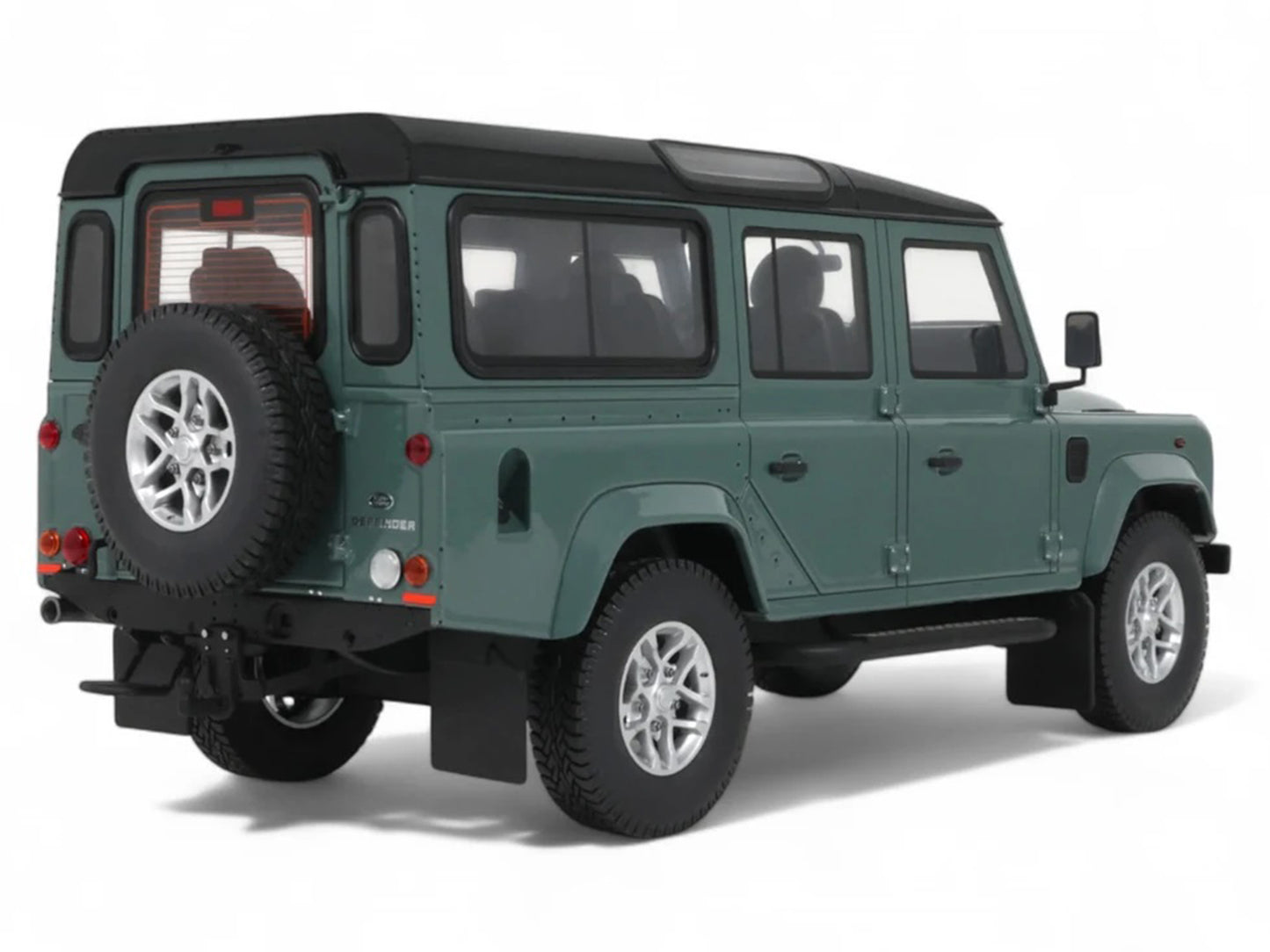 2016 Land Rover Defender 3 Station Wagon Green with Black Top 1/18 Model Car by GT Spirit