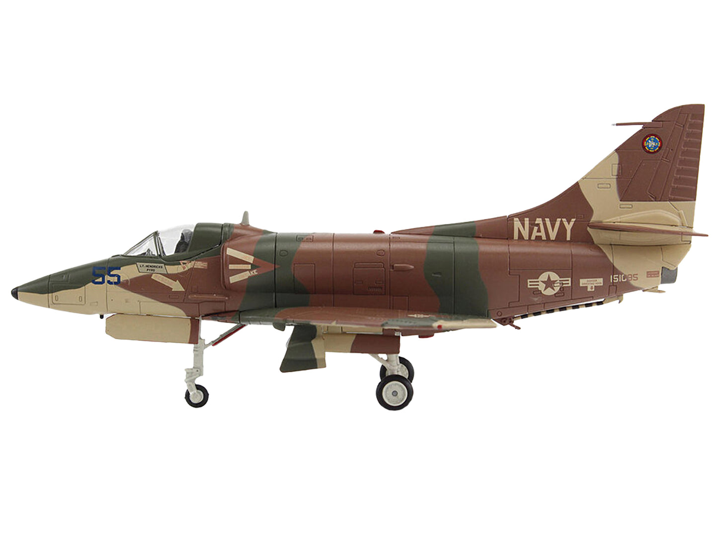 Douglas A-4E Skyhawk Aircraft "Aggressor 151095" (1985/6) United States Navy "Air Power Series" 1/72 Diecast Model by Hobby Master