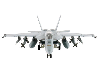 Boeing F/A-18E Super Hornet Fighter Aircraft "Dagger Team (with decals)" United States Navy "Air Power Series" 1/72 Diecast Model by Hobby Master