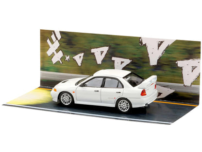 Mitsubishi Lancer RS Evolution IV RHD (Right Hand Drive) "MonStar" White "Initial D" (1995-2013) Manga "Diorama Set Series" 1/64 Diecast Model car by Hobby Japan