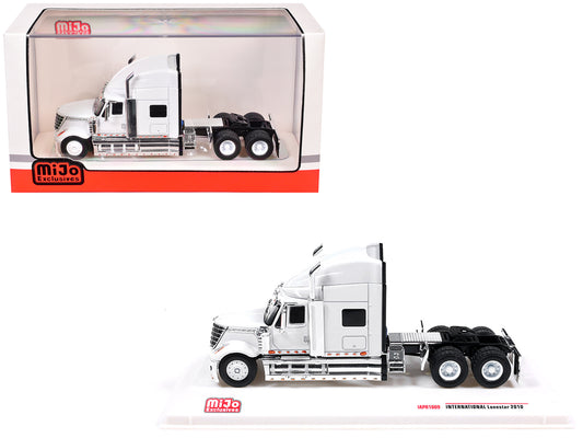 2010 International Lonestar Truck Tractor White 1/64 T&y Diecast Model by IXO Models