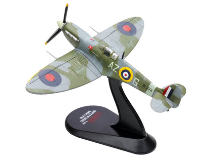 Supermarine Spitfire Mk Vb Fighter Aircraft "BL924 Pilot Officer Aksel Svendsen Danish Presentation Spitfire Valdemar Atterdag No. 234 Madras Presidency Squadron" (1942) Royal Air Force 1/72 Diecast Model by Legion