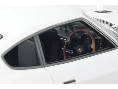 2015 Nissan PANDEM Fairlady Z RHD (Right Hand Drive) White Limited Edition to 2000 pieces Worldwide 1/18 Model Car by Otto Mobile