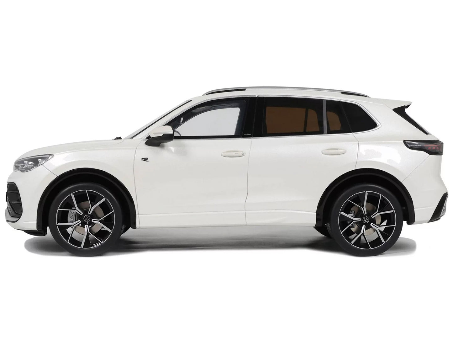2024 Volkswagen Tiguan E Tsi R-Line Oryx White Pearl Limited Edition to 999 pieces Worldwide 1/18 Model Car by Otto Mobile T&y
