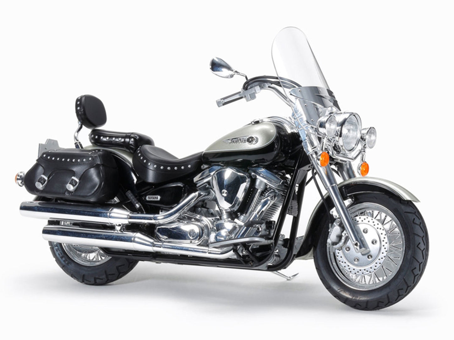 Model Kit Yamaha XV1600 RoadStar Custom Motorcycle 1/12 Scale Model by Tamiya