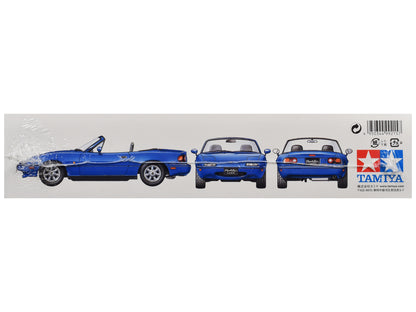 Model Kit Mazda Eunos Roadster 1/24 Scale Model by Tamiya