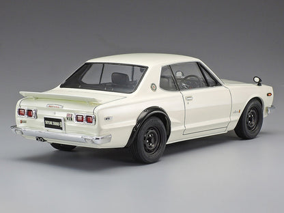 Model Kit Nissan Skyline 2000 GT-R 1/24 Scale Model by Tamiya