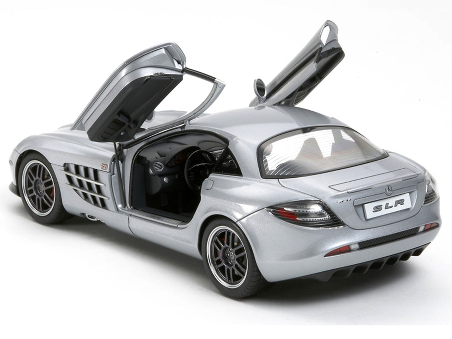 Model Kit Mercedes-Benz SLR McLaren 722 Edition 1/24 Scale Model by Tamiya