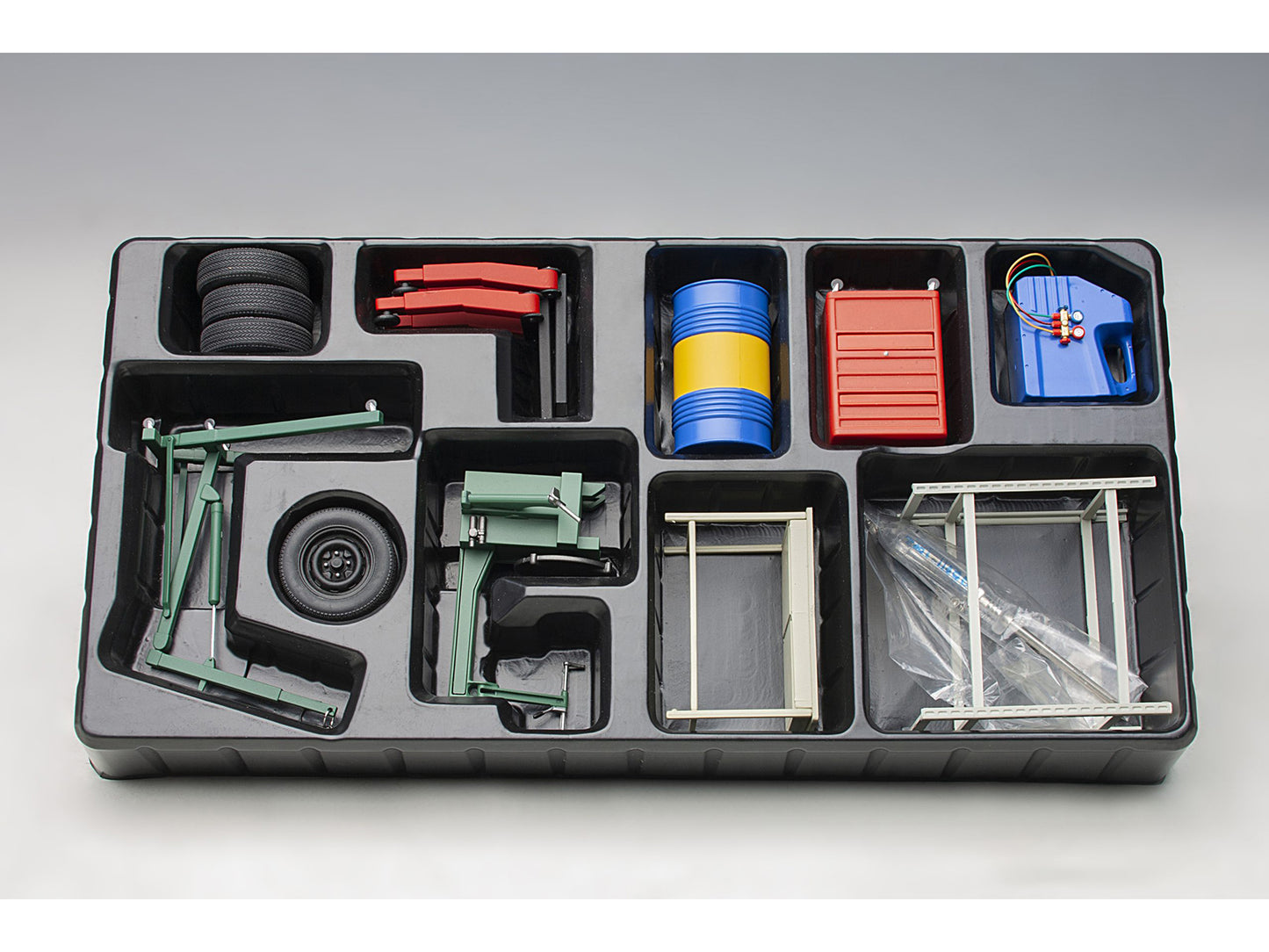 Garage Kit Set (Version 2) for 1/18 scale models by Autoart <h2>Garage Autoart</h2> <p>High-quality diecast model car perfect collectors and enthusiasts. Features detailed interior exterior craftsmans