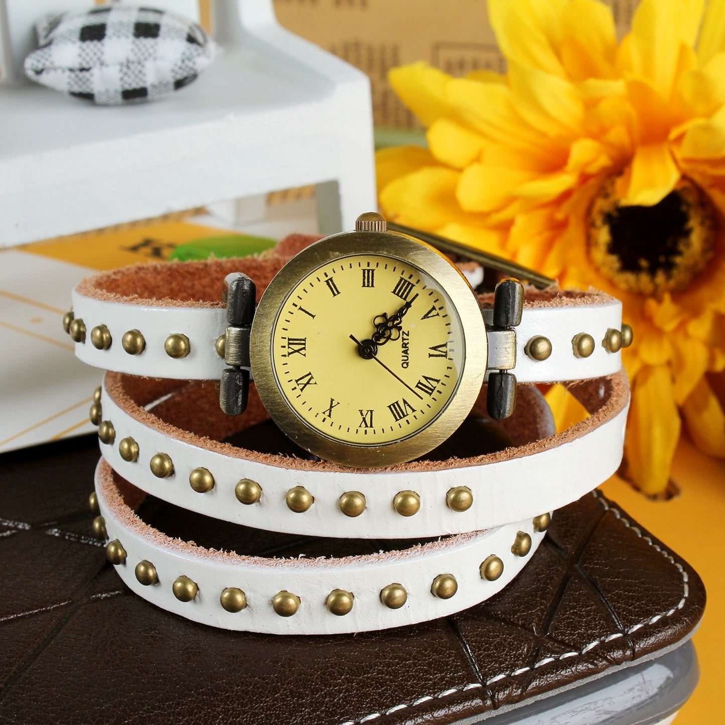 Fashionable Rivet Leather Belt Retro Watch Hand Chain-White C