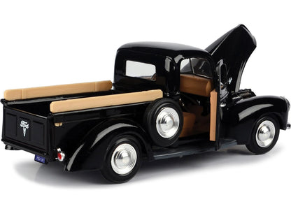1940 Ford Pickup Truck Black 1/24 Diecast Model Car by Motormax <h2>1940 Motormax</h2> <p>High-quality perfect for collectors and enthusiasts. Features detailed interior exterior craftsmanship, realis