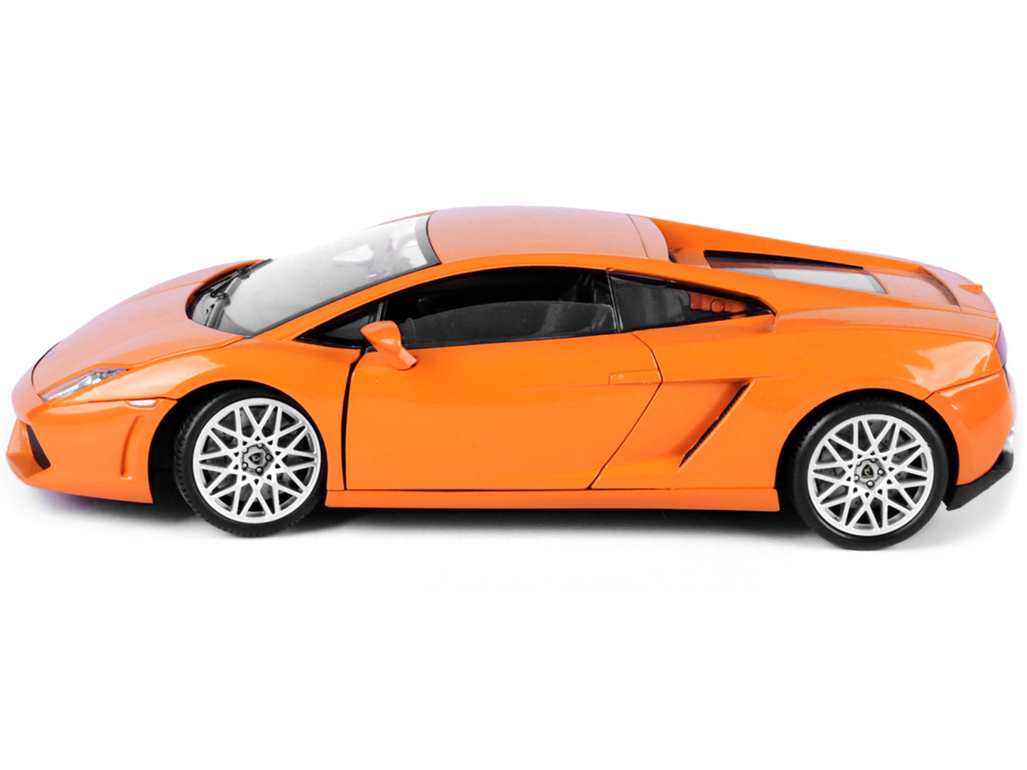Lamborghini LP 560-4 Orange 1/18 Diecast Car Model by Motormax